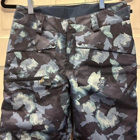 Patagonia Snowbelle Pants Girls Size XL Blue Camo Print - Picture 3 of 15